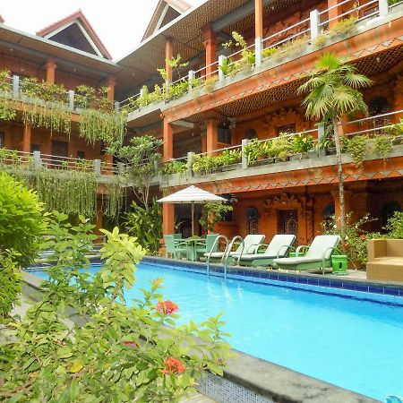Hotel Lumbung Sari Legian  Exterior photo