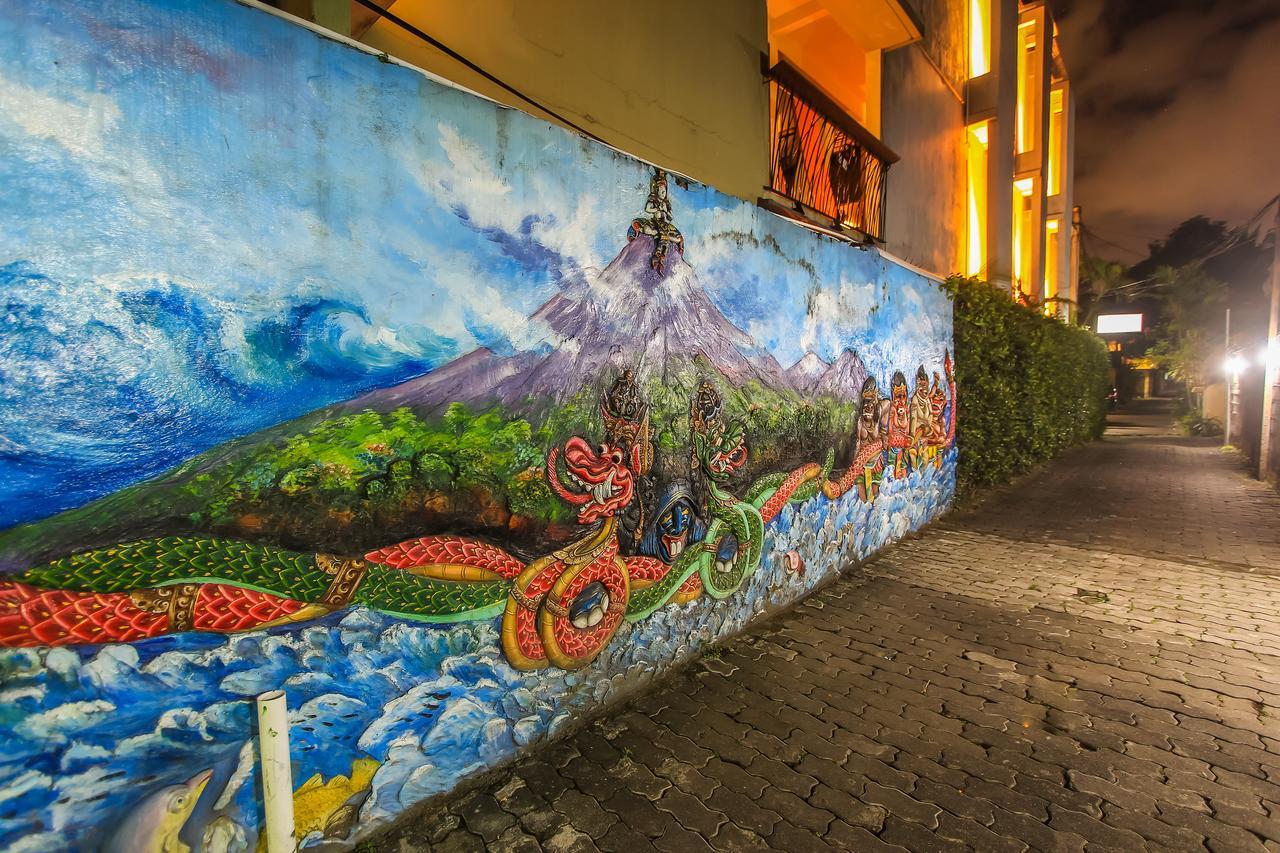 Hotel Lumbung Sari Legian  Exterior photo
