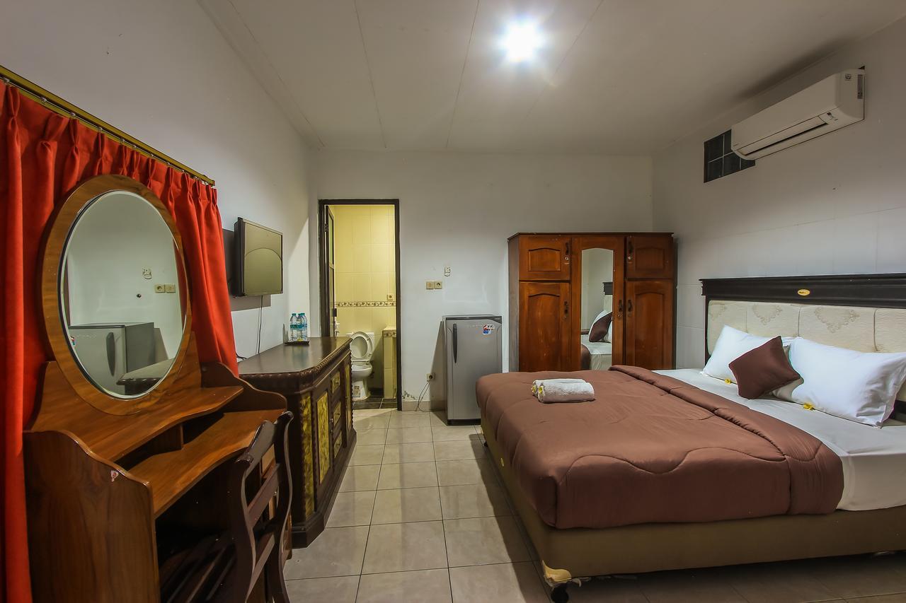 Hotel Lumbung Sari Legian  Exterior photo