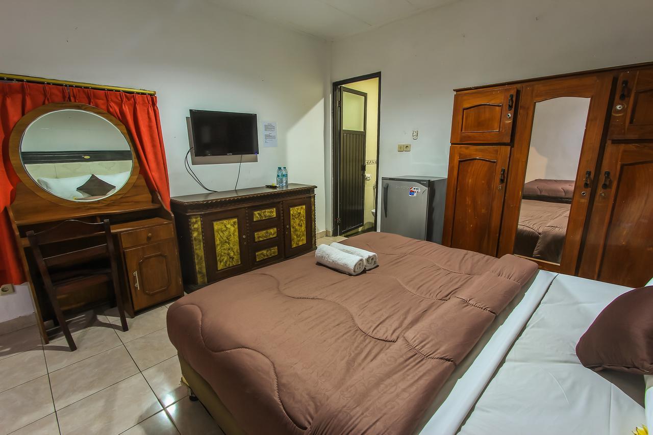Hotel Lumbung Sari Legian  Exterior photo