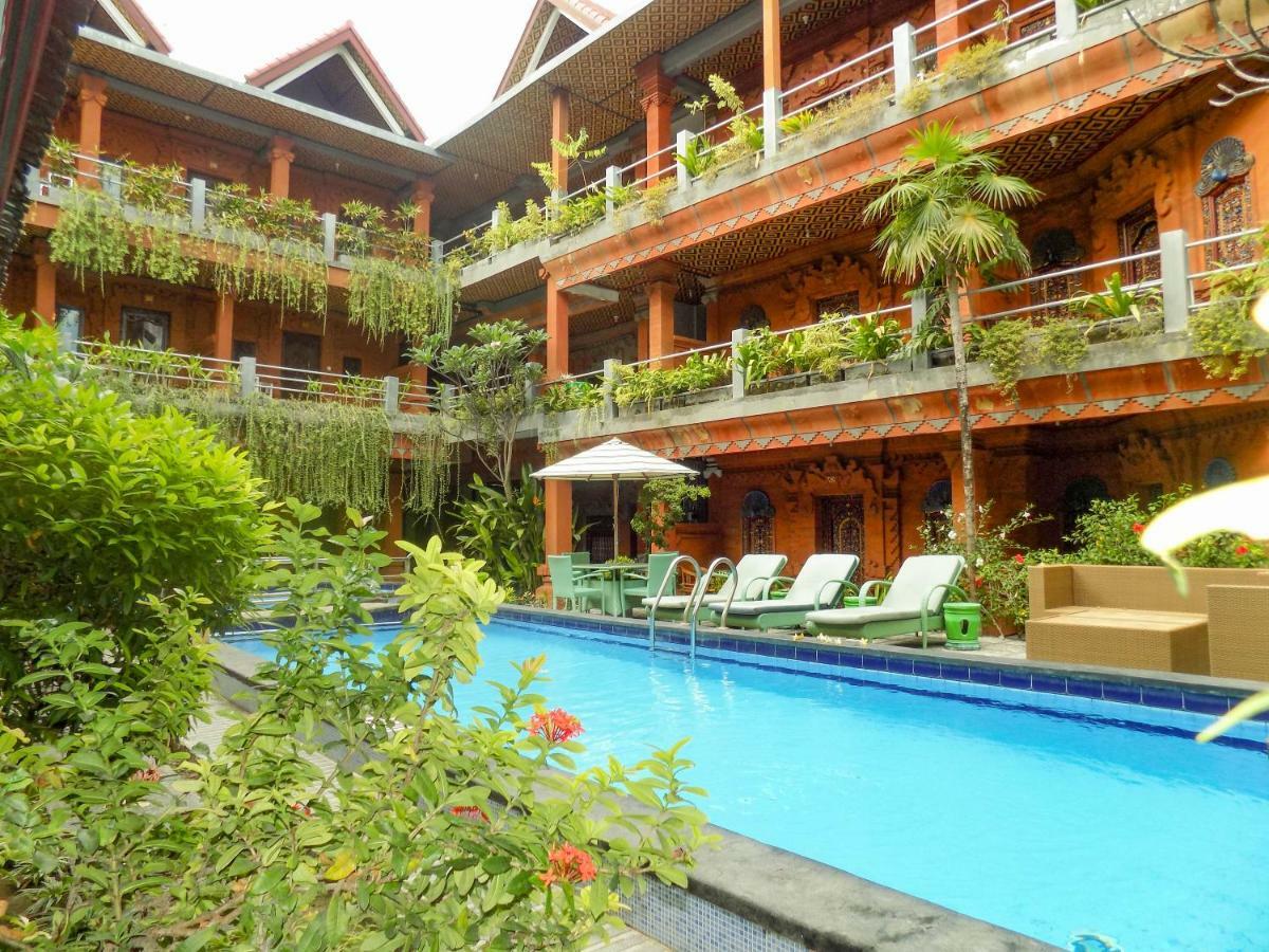Hotel Lumbung Sari Legian  Exterior photo